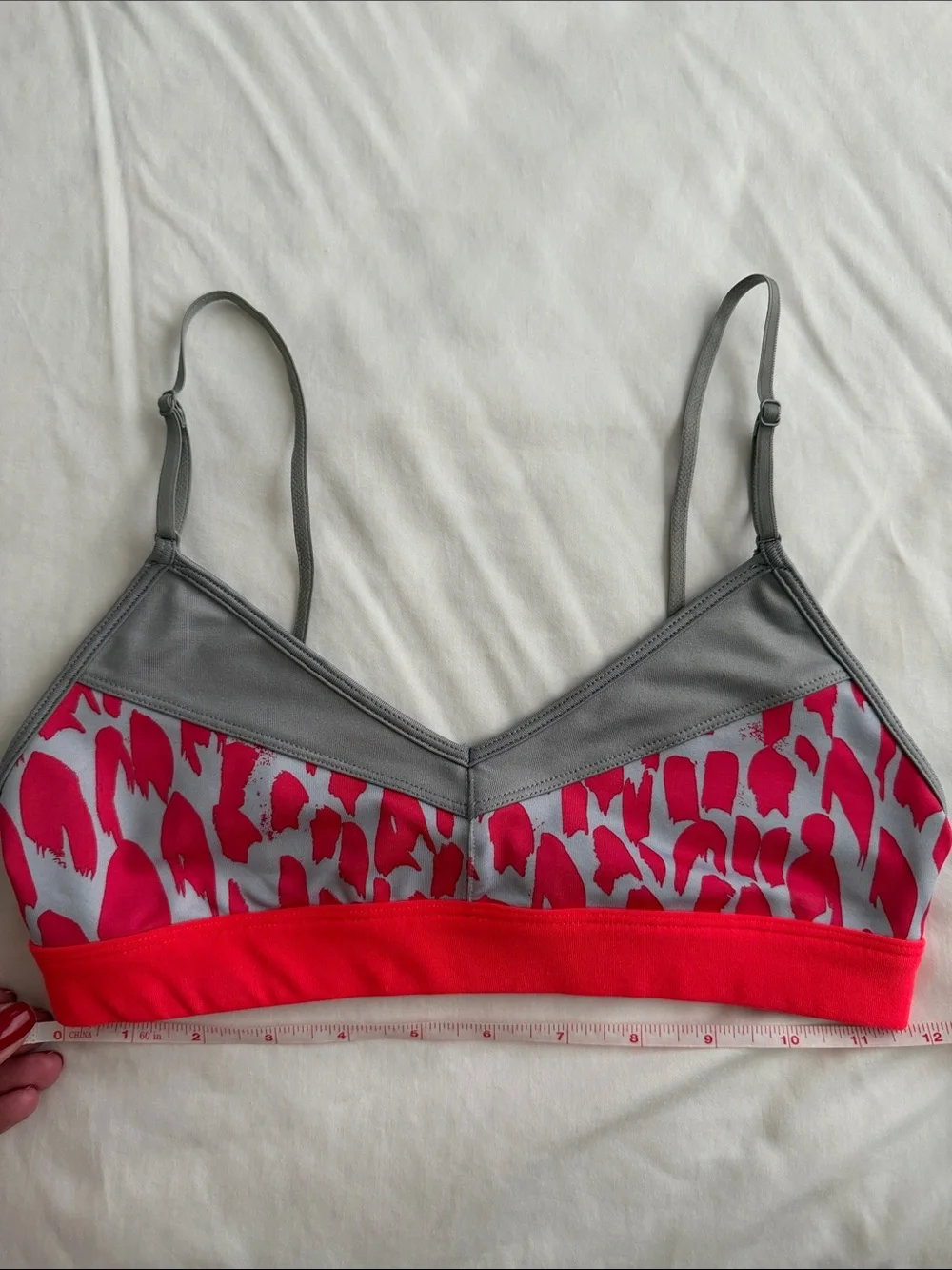 ALO Yoga Neon Pink Leopard Bralette EUC